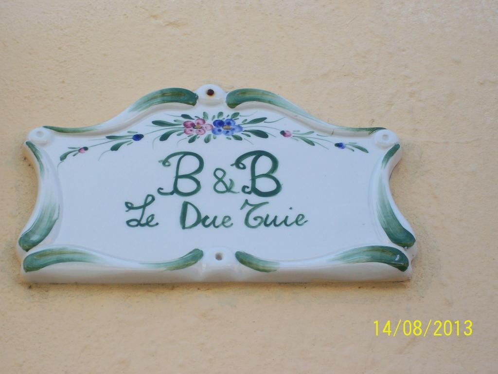 Domos Le Due Tuie Piscinas Exterior foto